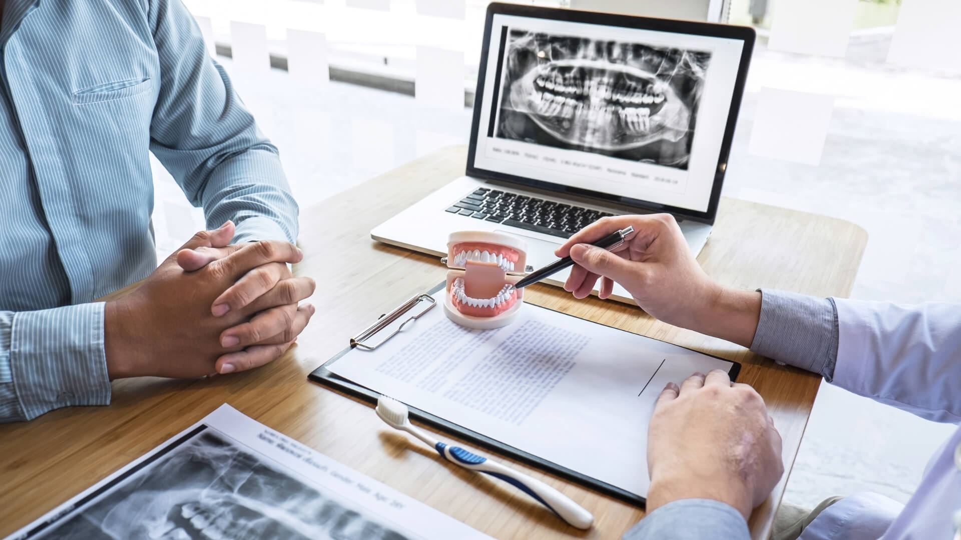 ortodonti uzmani kimdir ortodontist gorevleri nelerdir Ortodonti Uzmanı Kimdir? Ortodontist Görevleri Nelerdir?